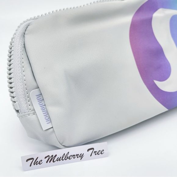 Lululemon Everywhere Everyday Travel 1L Belt Bag In Rainbow Logo NWT - Picture 4 of 13